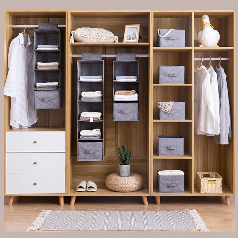 Hanging wardrobe organizer